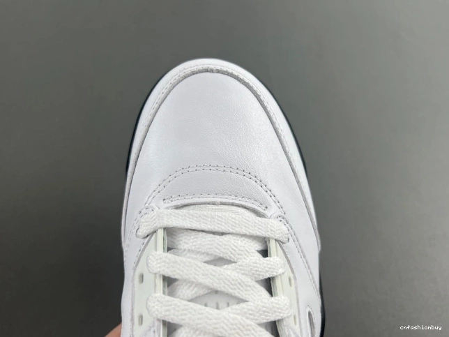 JORDAN DD0587-110 5 BLACK' 'WHITE AIR RETRO 1121